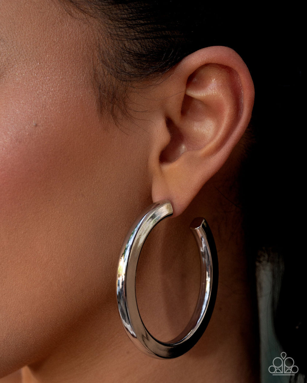 sleek-spotlight-silver-p5ho-svxx-475xx