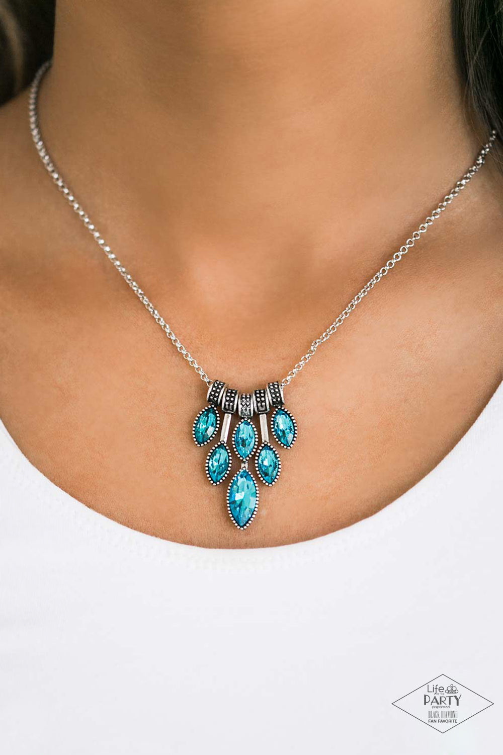 Paparazzi ~ You Should See Me In A Crown - Blue Necklace