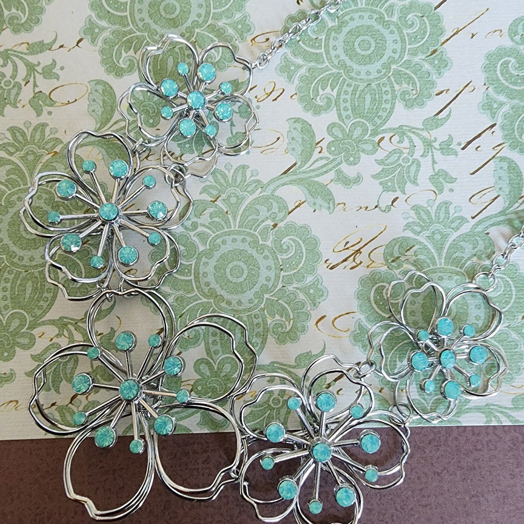 Paparazzi ~ Wiry Wallflowers - Green Necklace