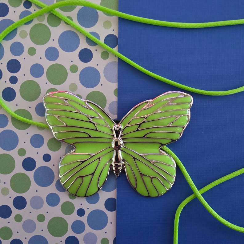 Paparazzi ~ Fluttering Fervor - Green Necklace