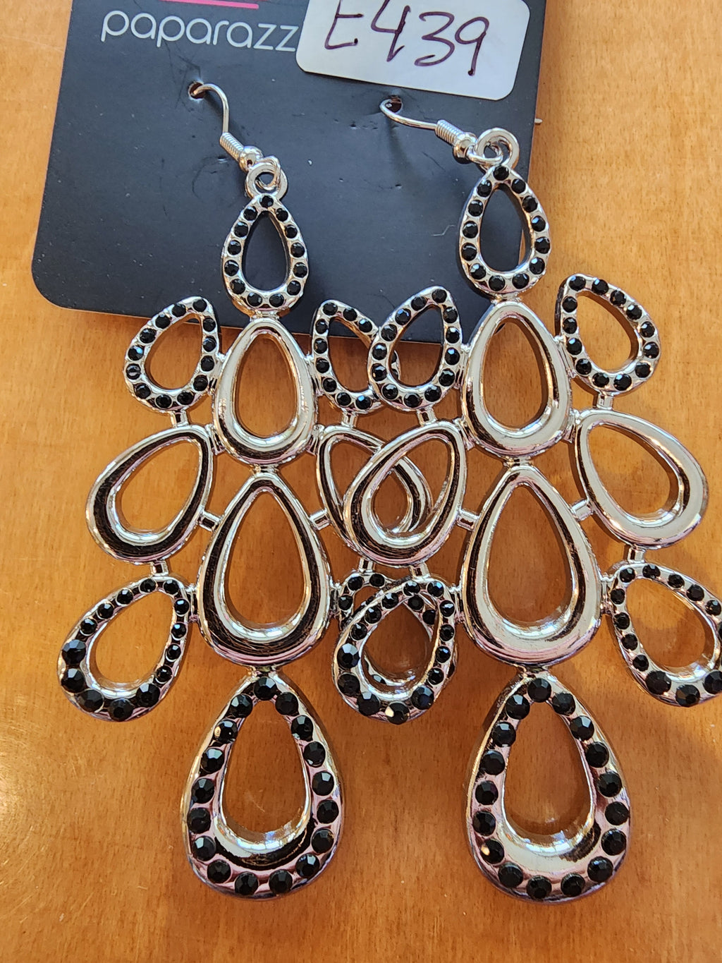 Paparazzi ~ In a Hurry - Black Earrings