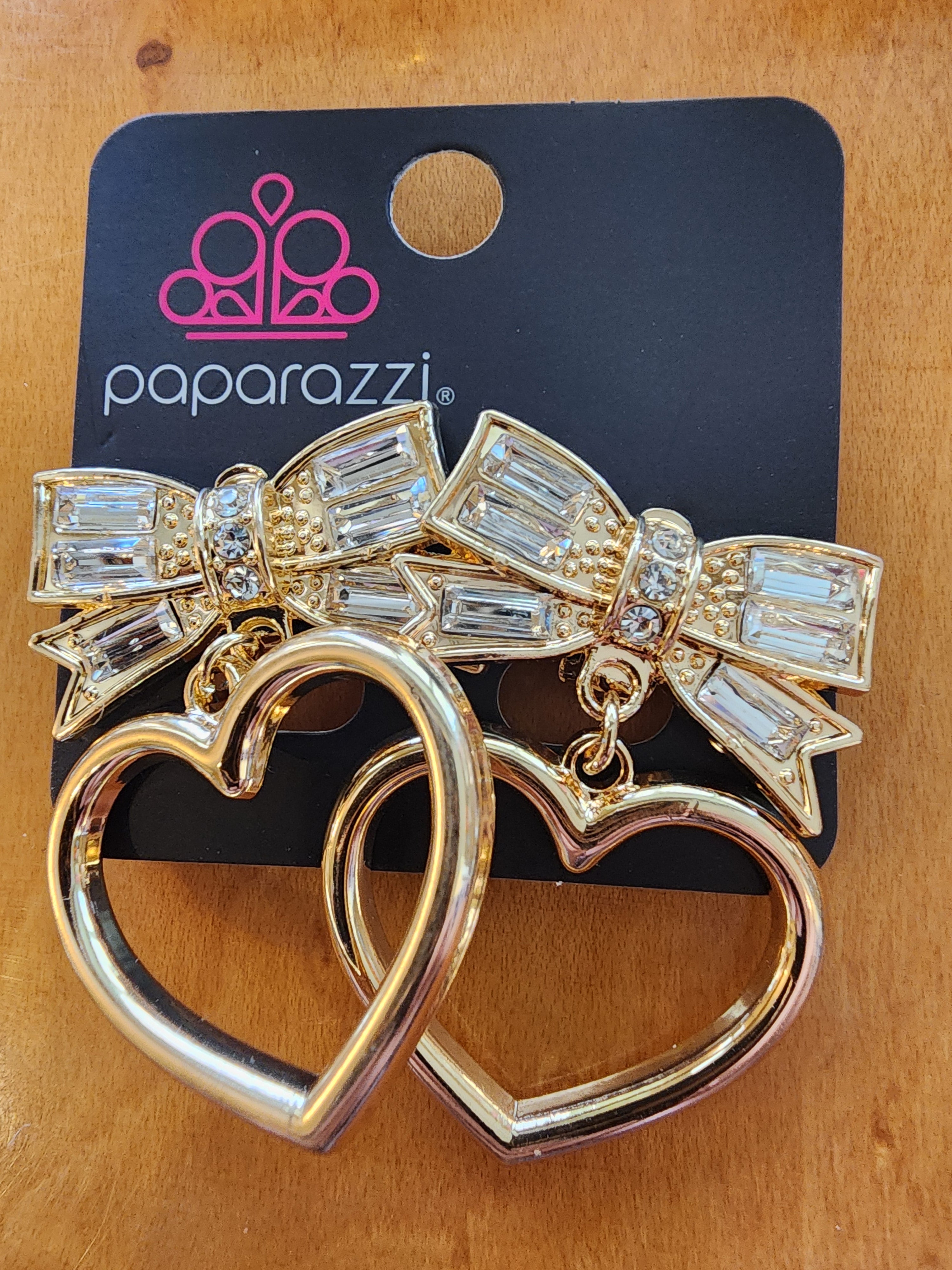 Paparazzi ~ Matchmaking Model - Gold Clip-On