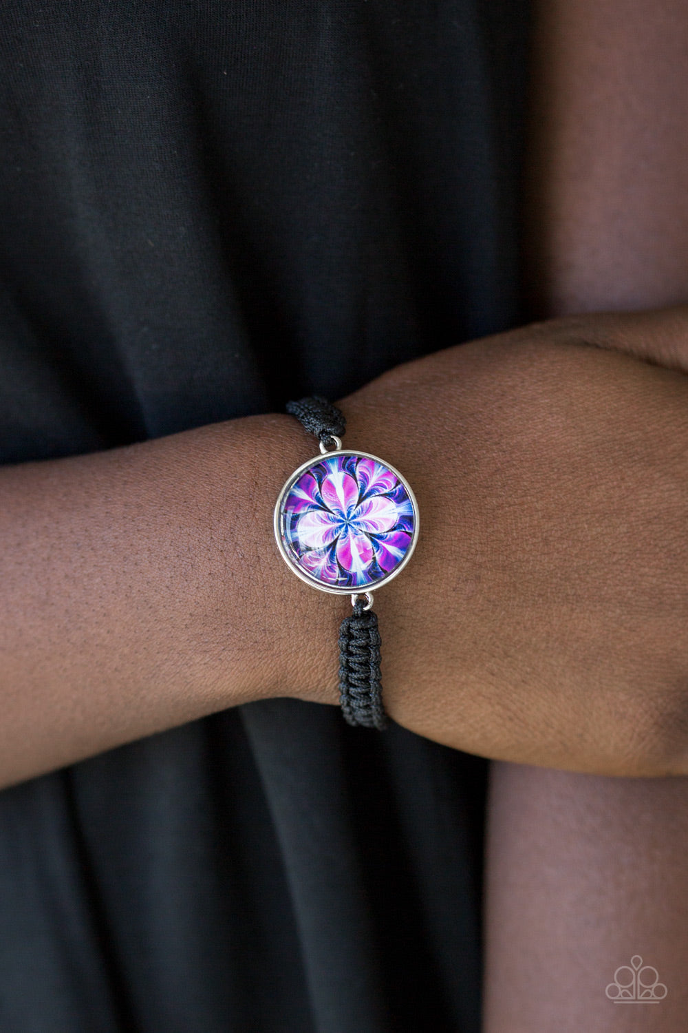 Paparazzi ~ Tropic Topic - Black Bracelet
