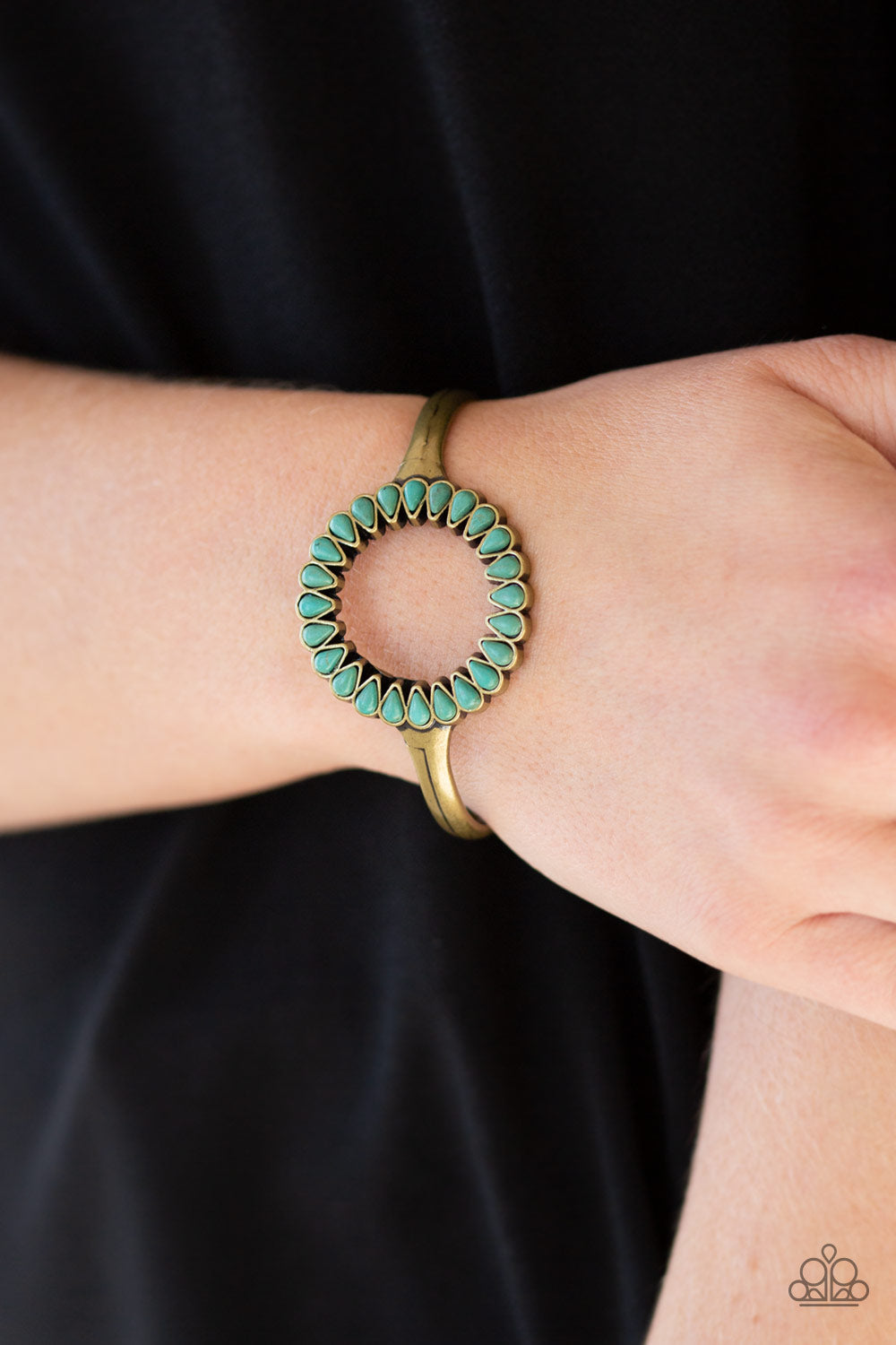 Paparazzi ~ Divinely Desert - Brass Bracelet