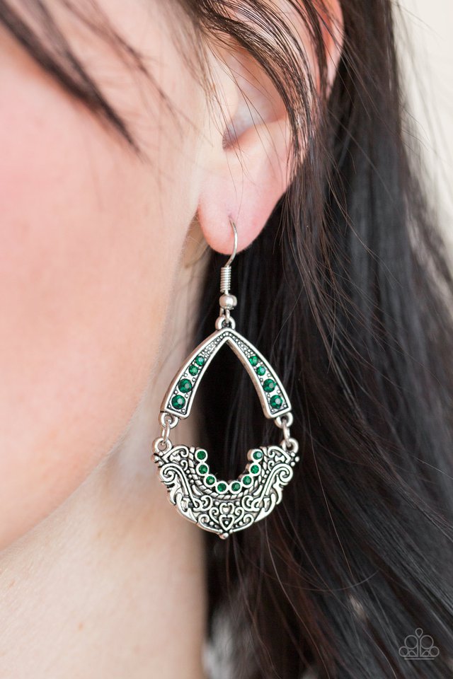 Paparazzi ~ Royal Engagement - Green Earrings