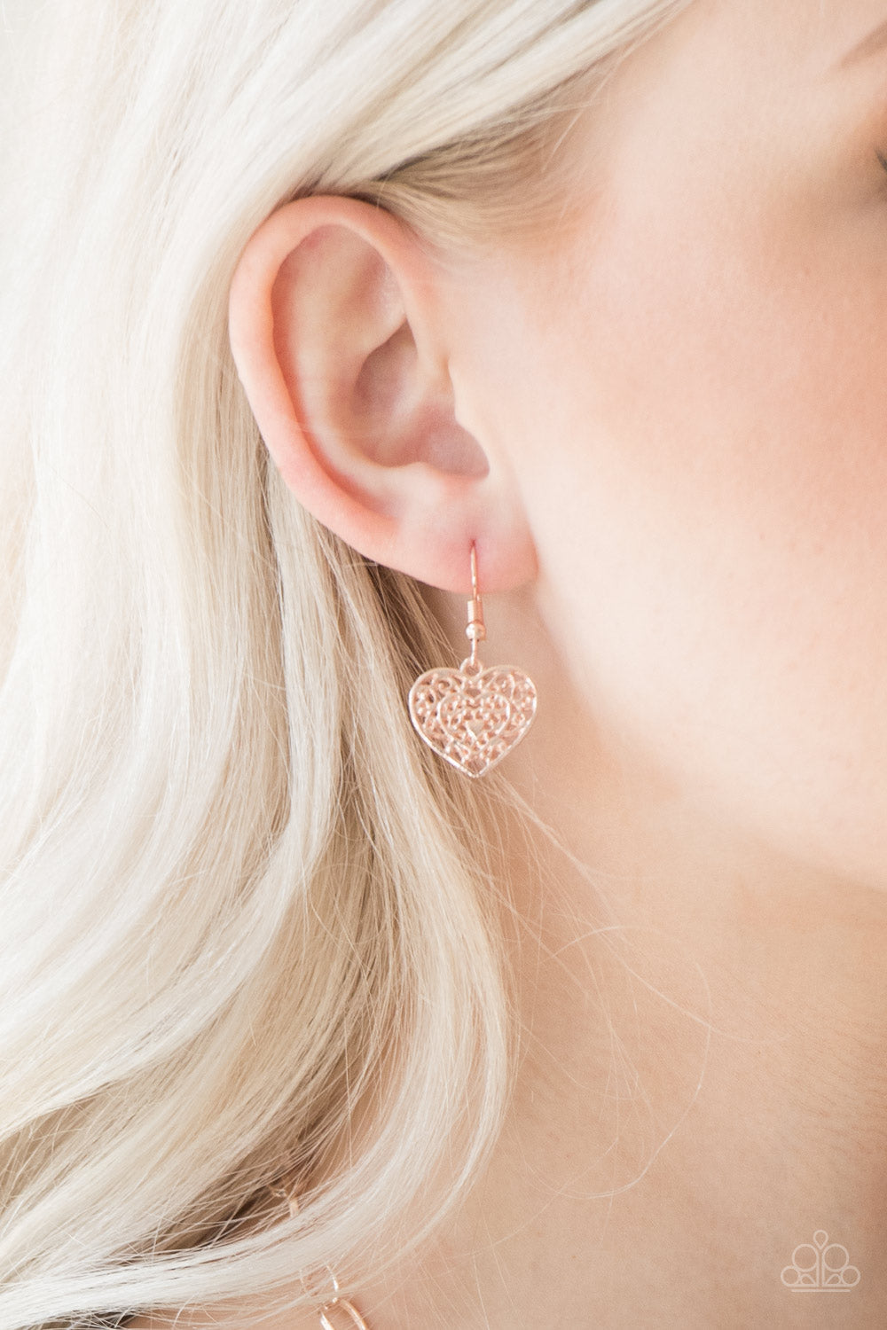 Paparazzi ~ Victorian Romance - Rose Gold Necklace