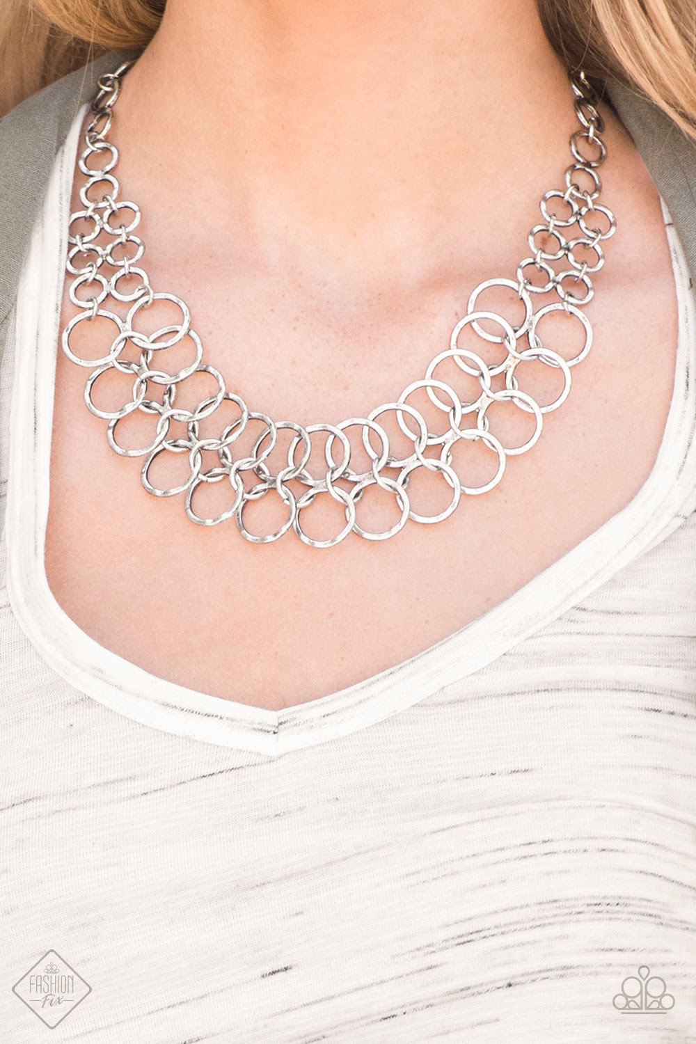 Paparazzi ~ Metro Maven - Silver Necklace