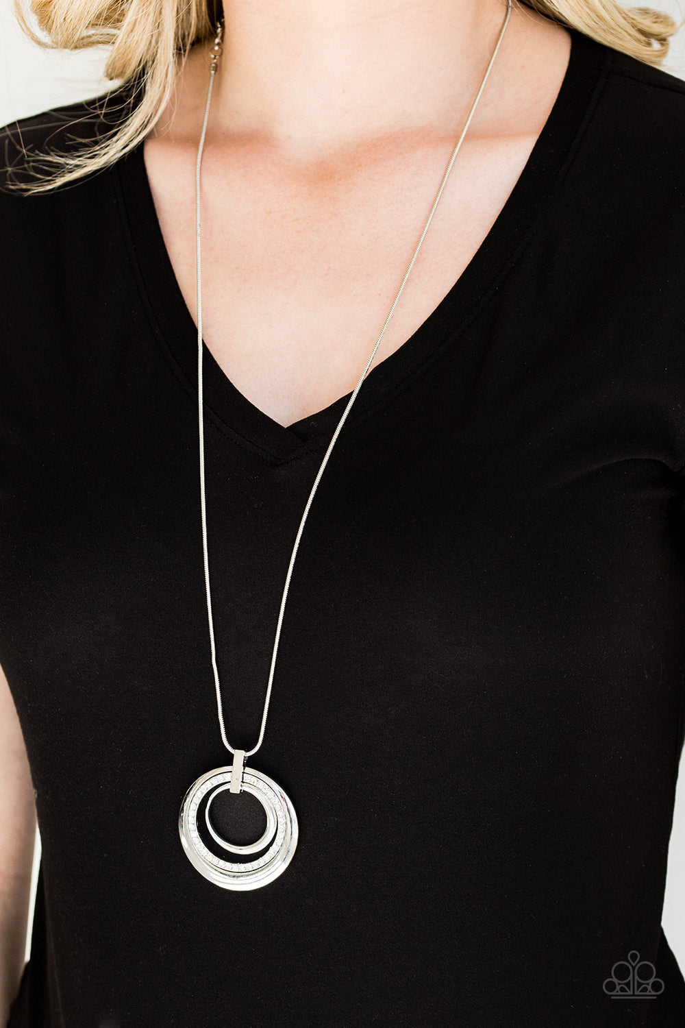 Paparazzi ~ Gather Around Gorgeous - White Necklace