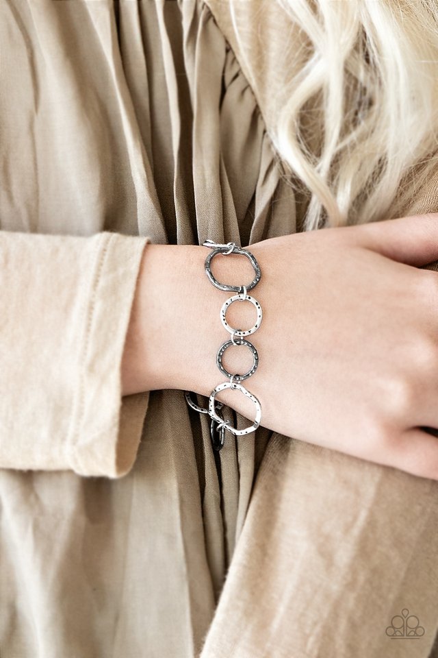 Paparazzi ~ Ring Up The Curtain - Multi Bracelet