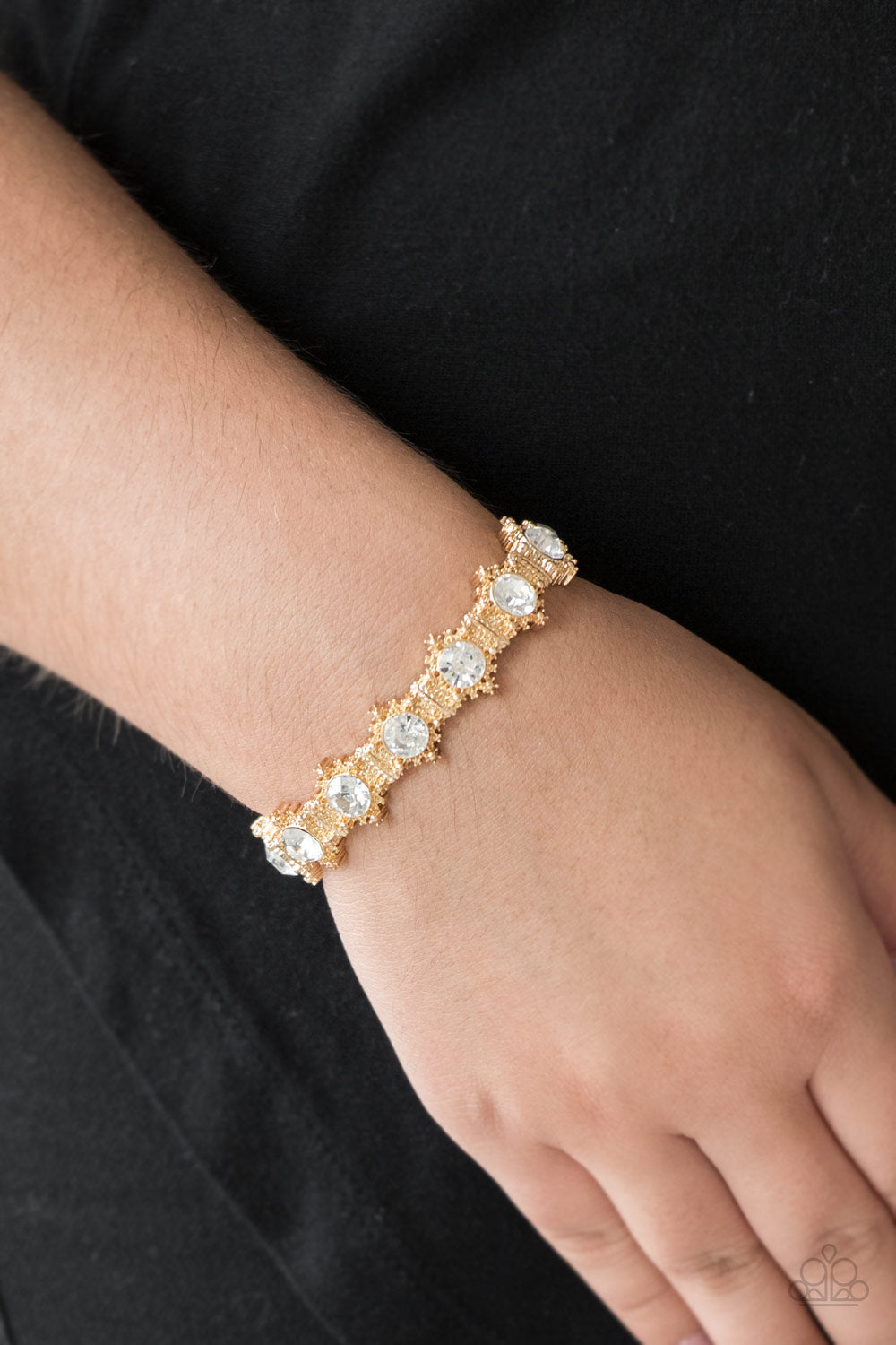 Paparazzi ~ Strut Your Stuff - Gold Bracelet