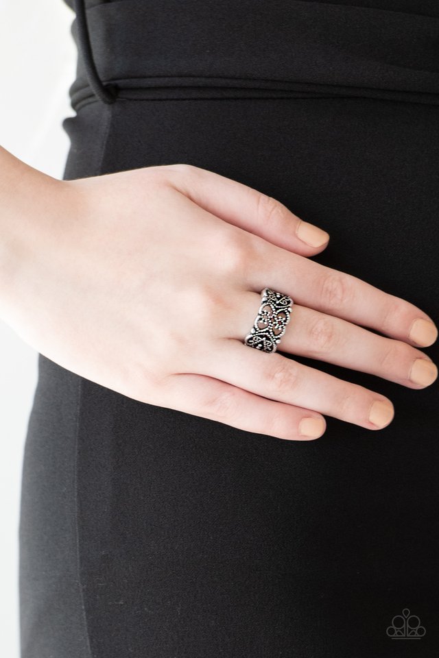 Paparazzi ~ Tell Me How You Really FRILL - Silver Ring