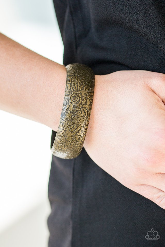 Paparazzi ~ Garden Villa - Brass Bracelet