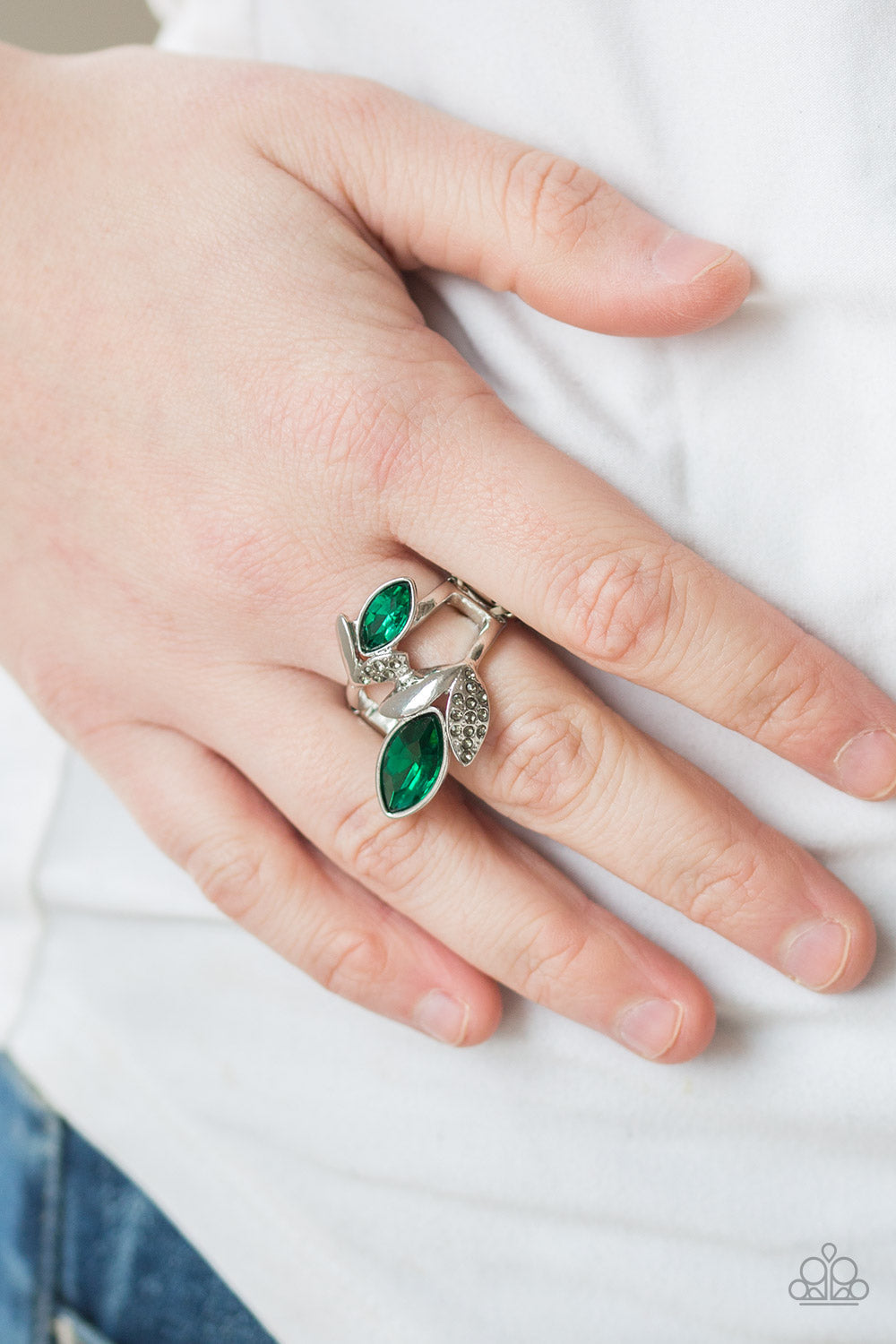 Paparazzi ~ Flawless Foliage - Green Ring