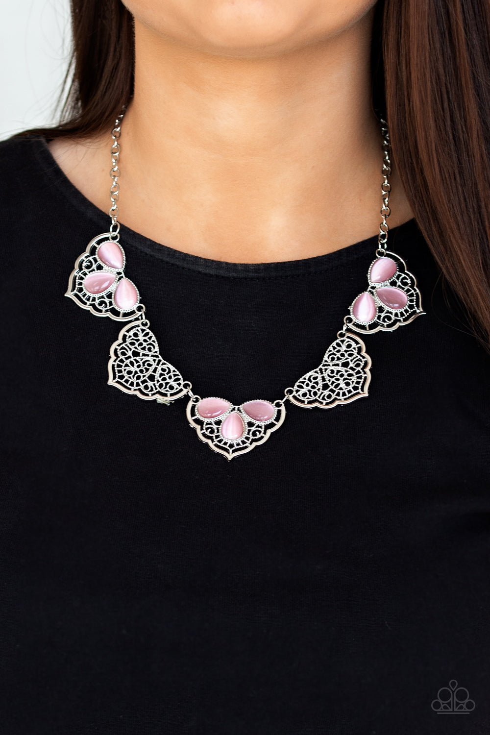Paparazzi ~ East Coast Essence - Pink Necklace