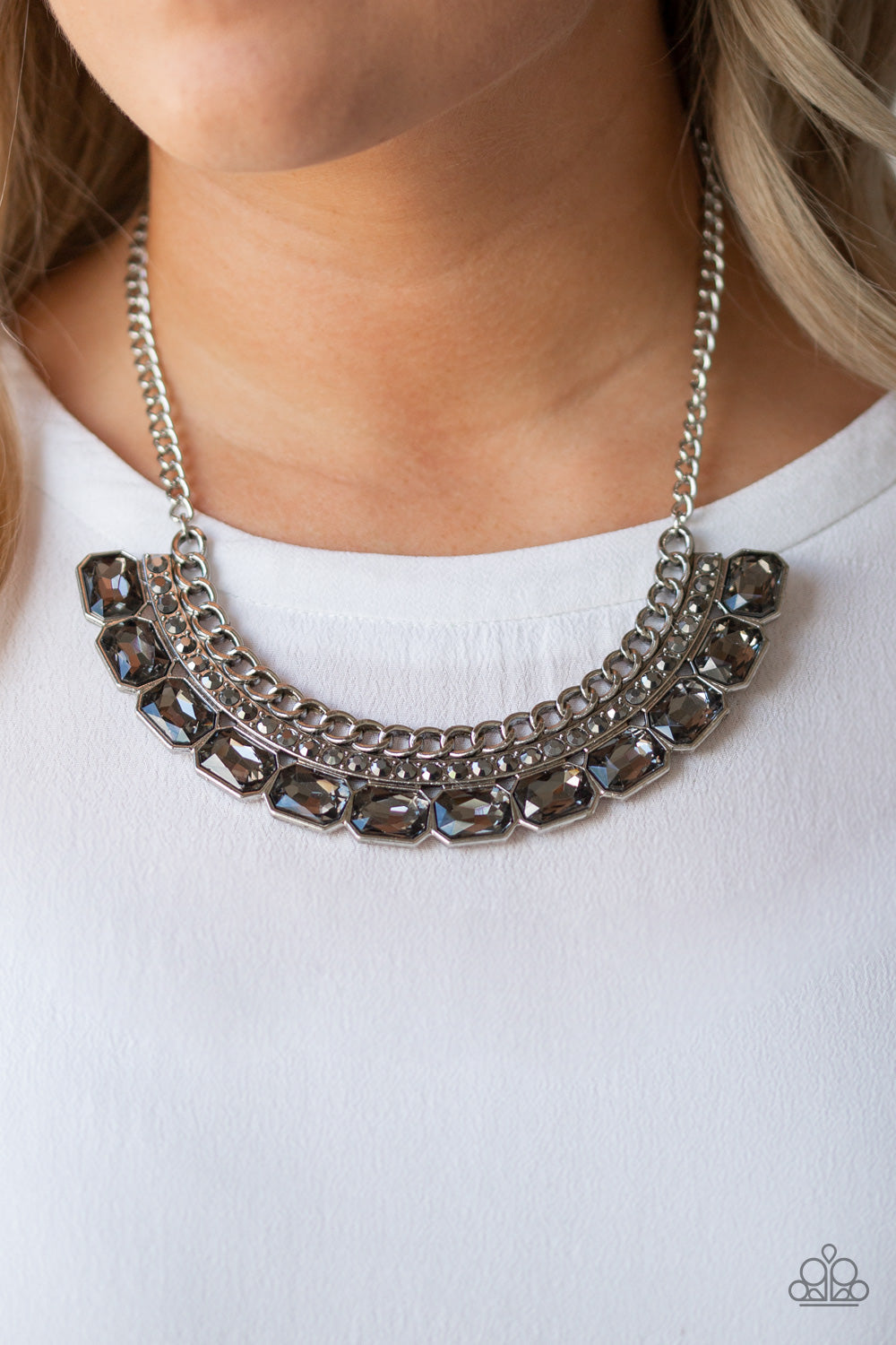 Paparazzi ~ Killer Knockout - Silver Necklace