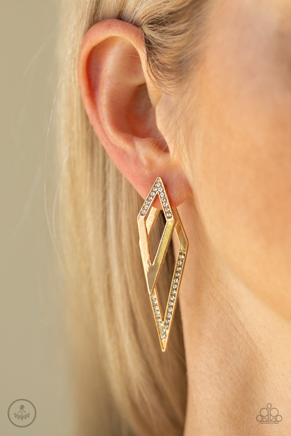 Paparazzi ~ Point-BANK - Gold Post Earrings