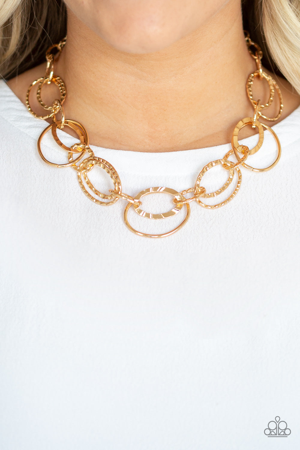 Paparazzi ~ Bend OVAL Backwards - Gold Necklace