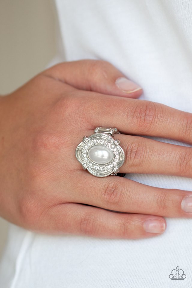 Paparazzi ~ Titanic Twinkle - White Ring