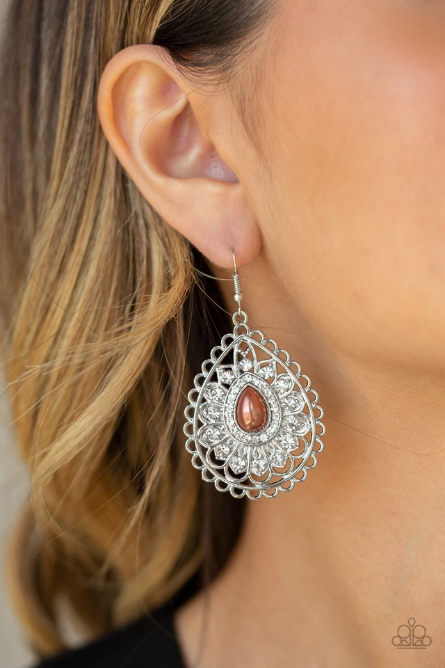 Paparazzi ~ Glamour Grandeur - Brown Earrings