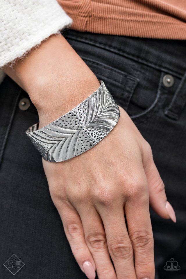 Paparazzi ~ Geo Guru Bracelet