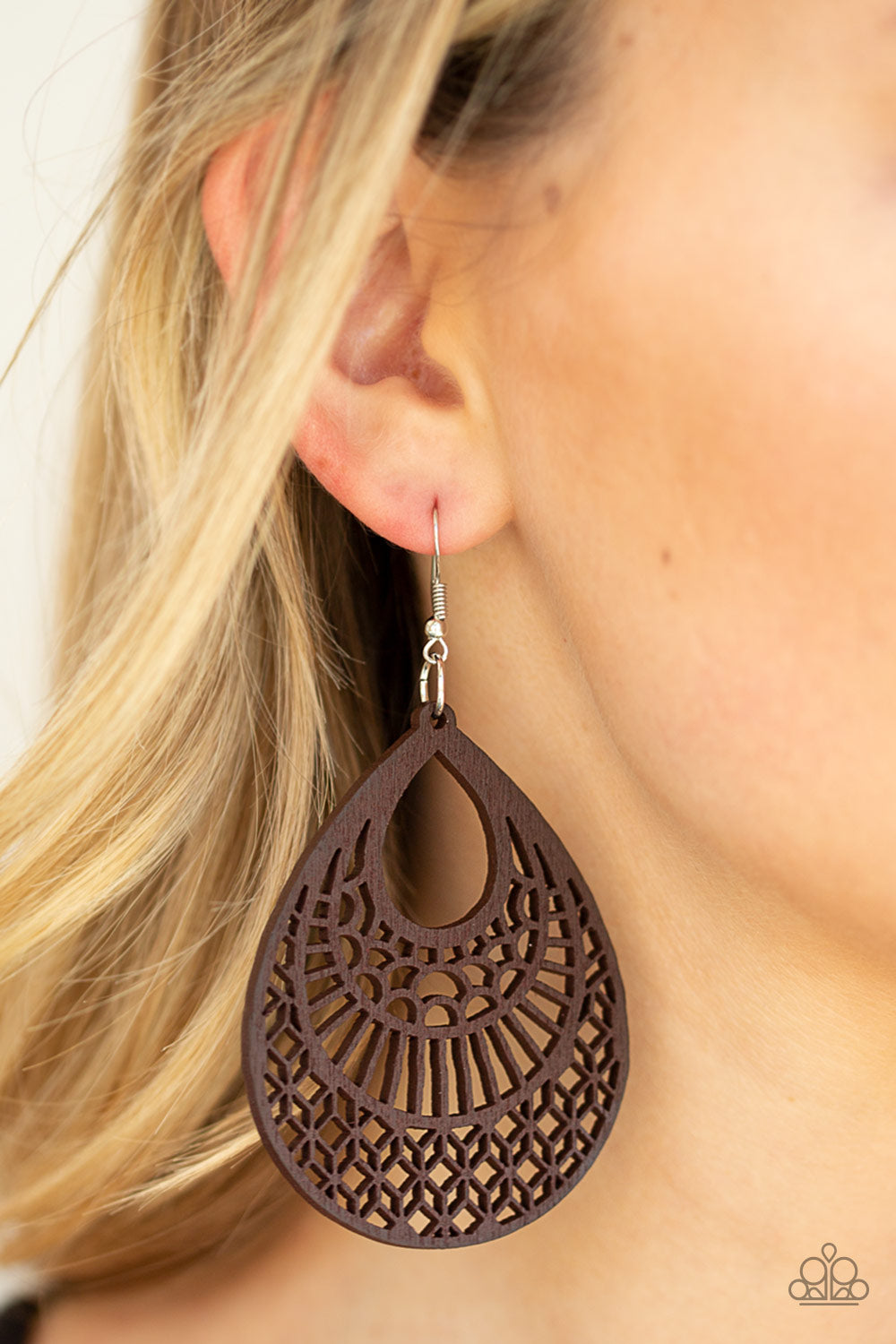 Paparazzi ~ Shoulda Coulda WOODa - Brown Earrings