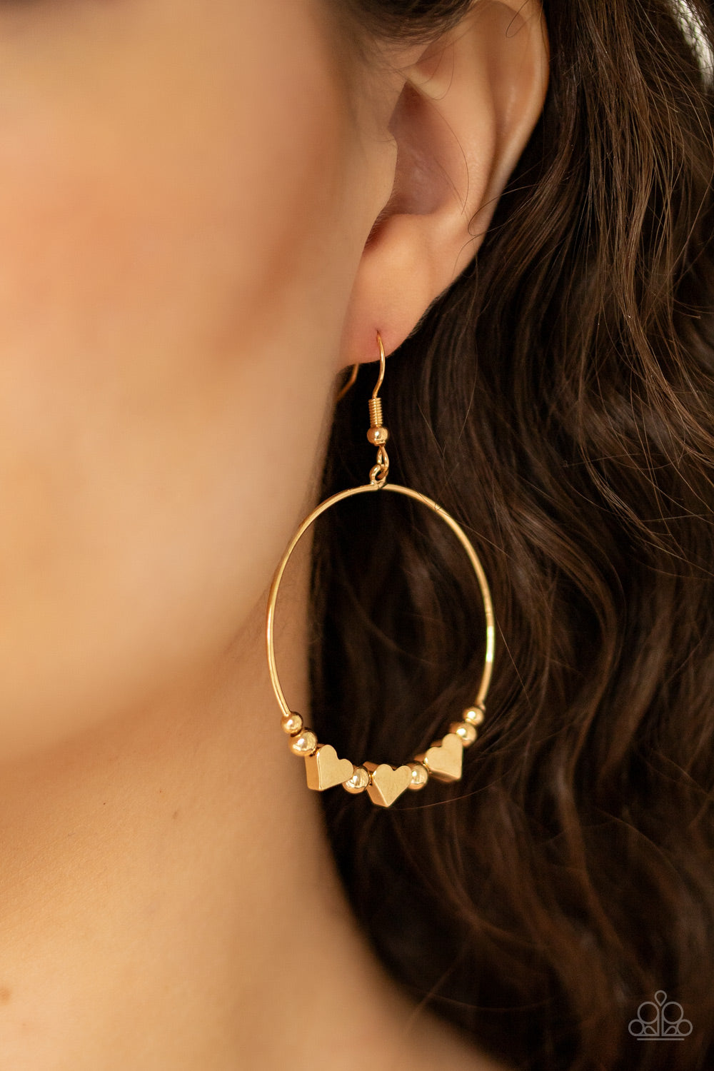 Paparazzi ~ I Cant HEART You - Gold Earrings