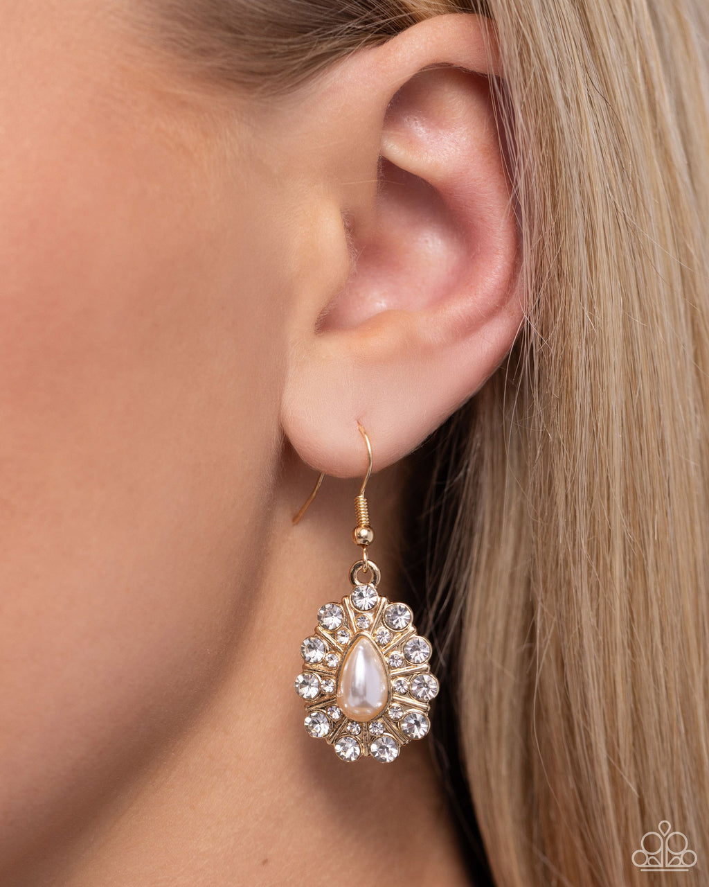 extroverted-elegance-gold-p5da-gdxx-064xx