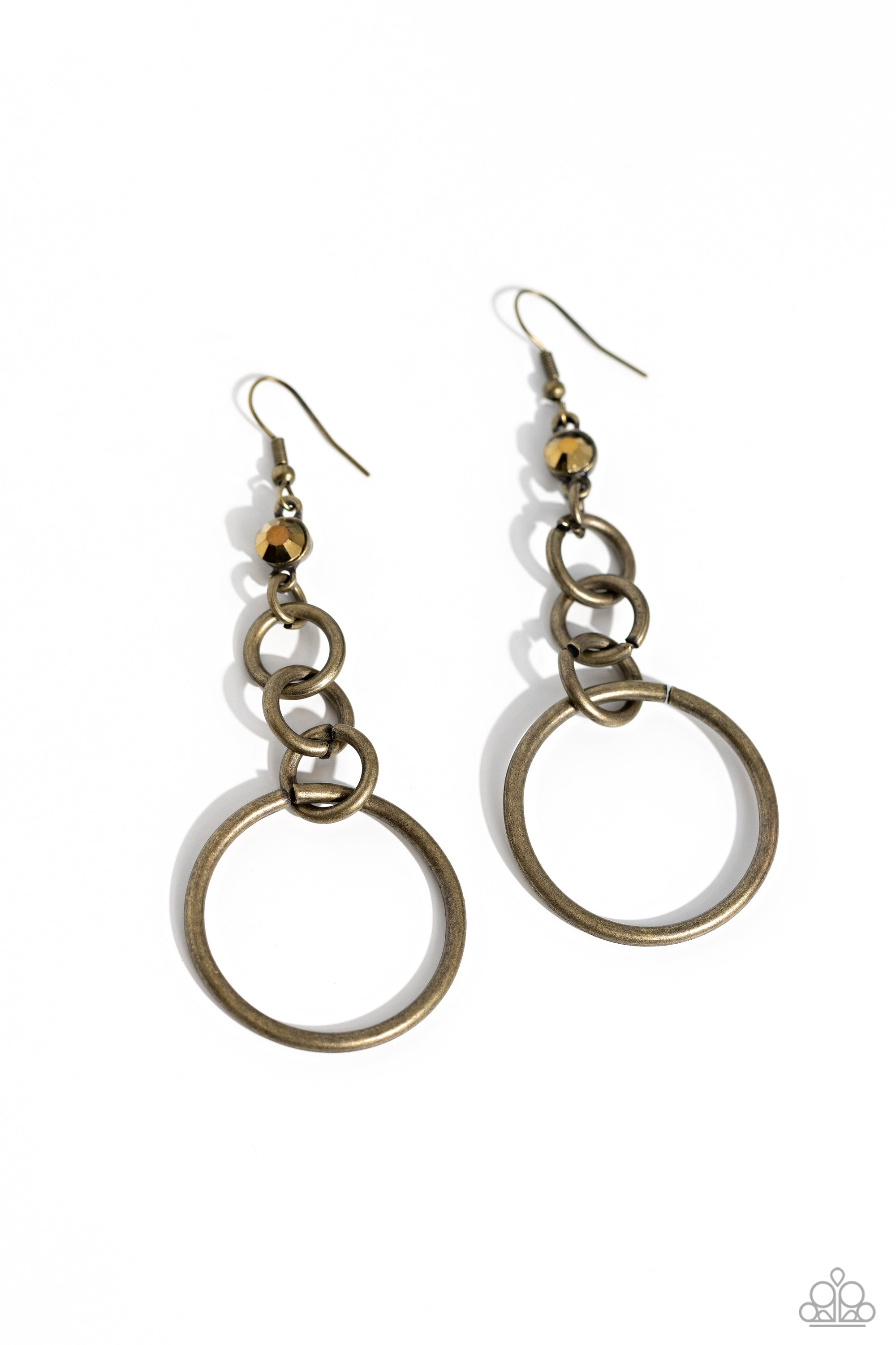 glitzy-gesture-brass-p5in-brxx-040xx