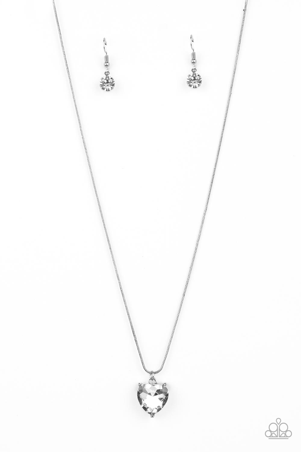smitten-with-style-white-p2re-wtxx-596xx