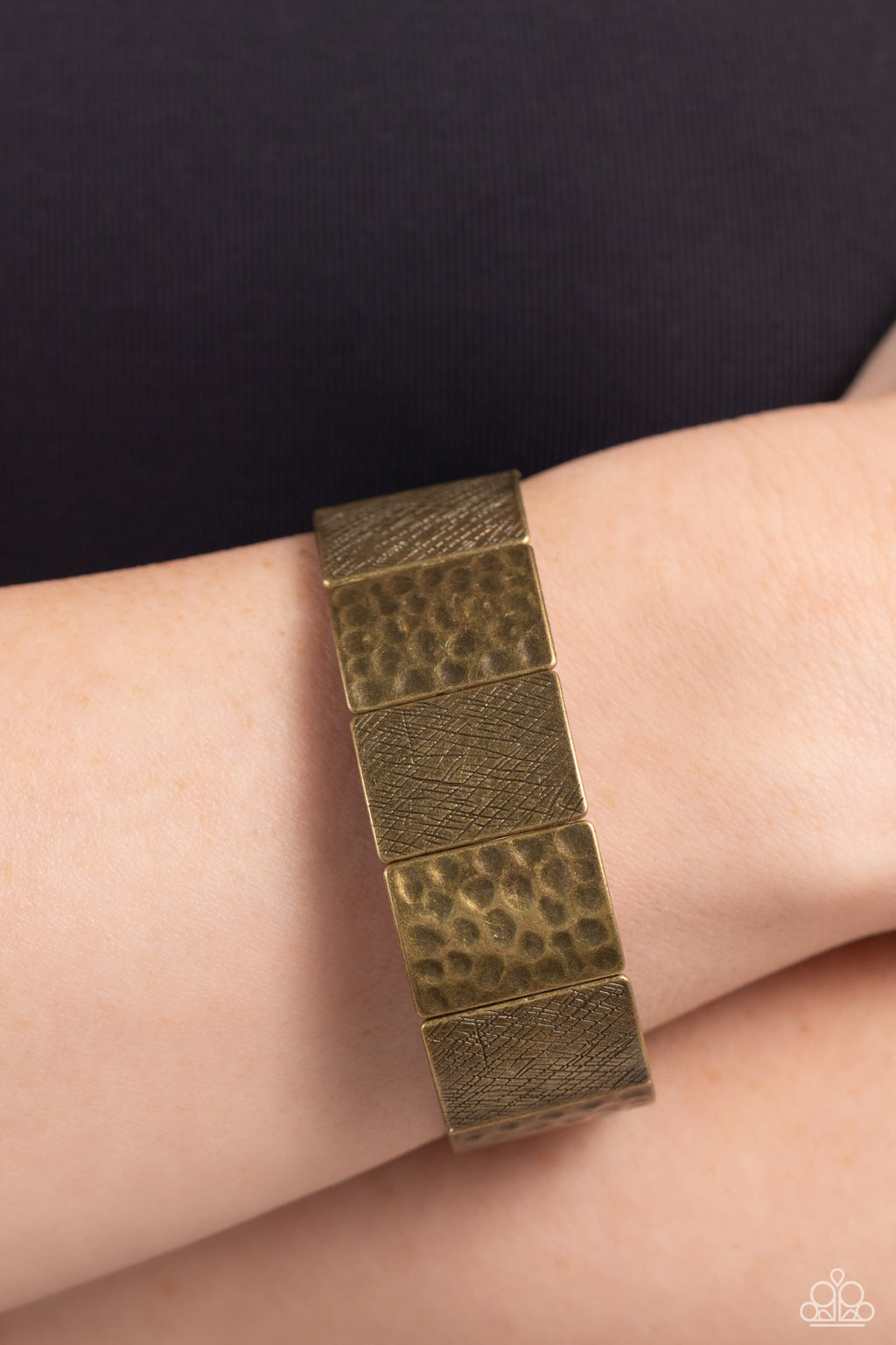 textured-traveler-brass-p9ba-brxx-076xx