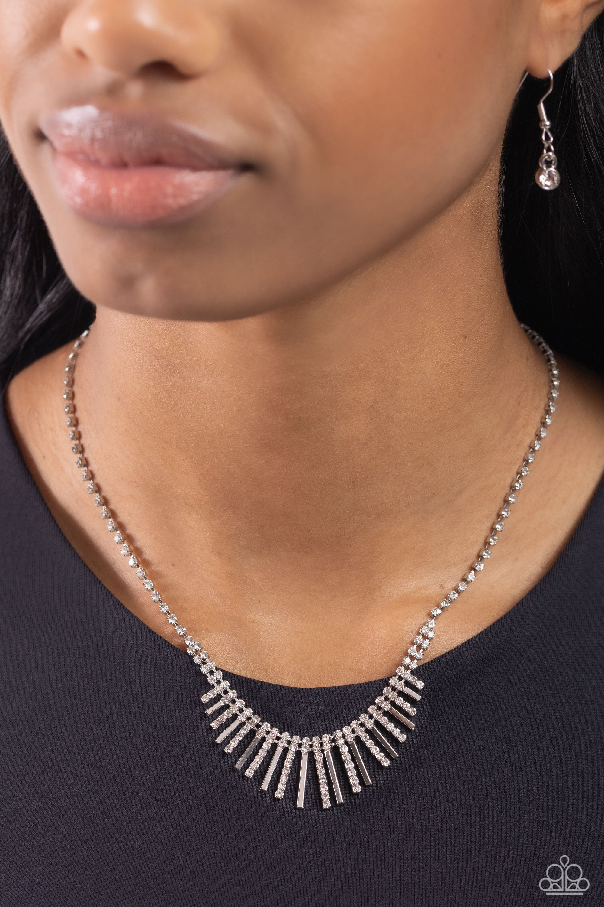 flare-to-be-different-white-p2da-wtxx-239xx