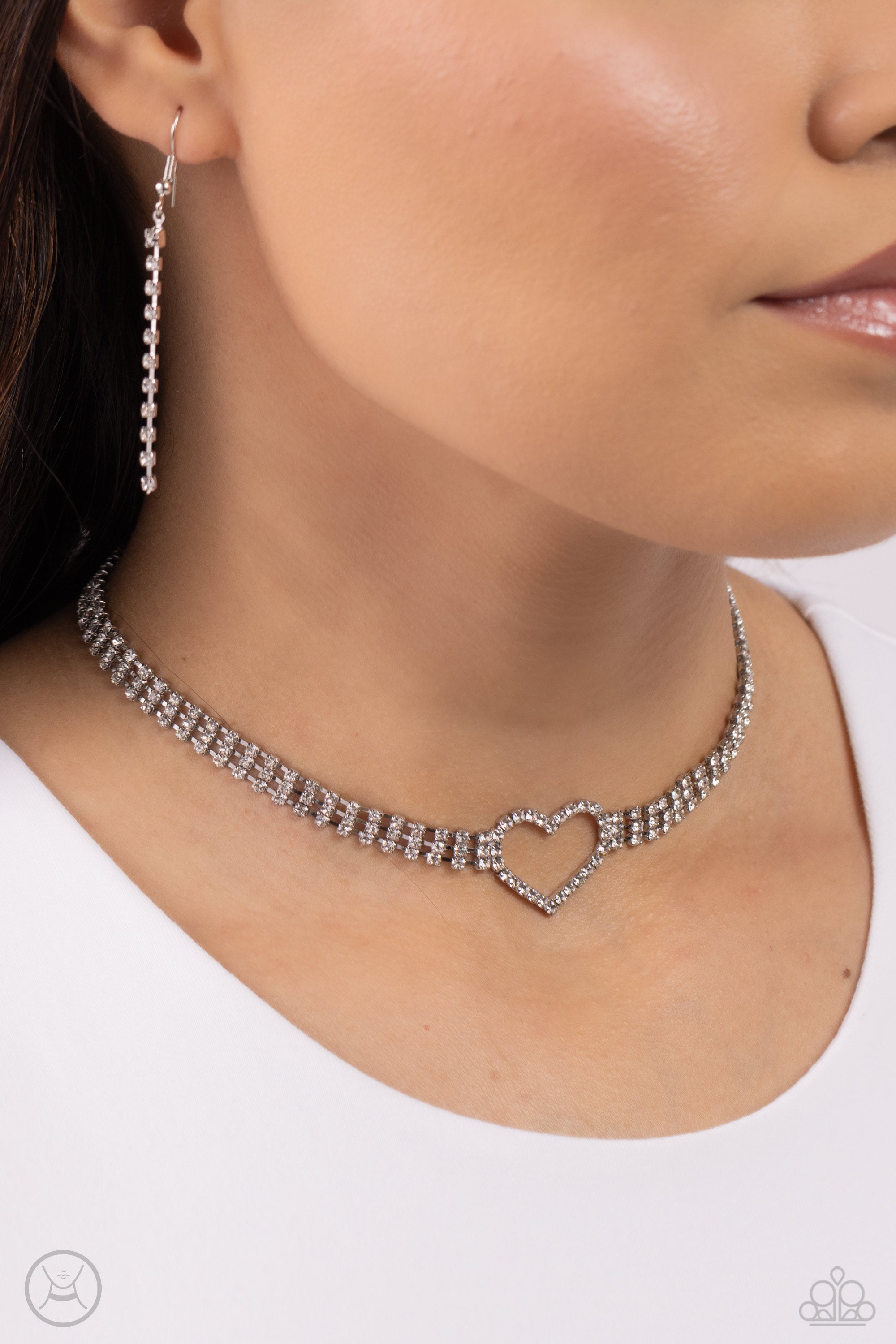 rows-of-romance-white-p2ch-wtxx-071xx