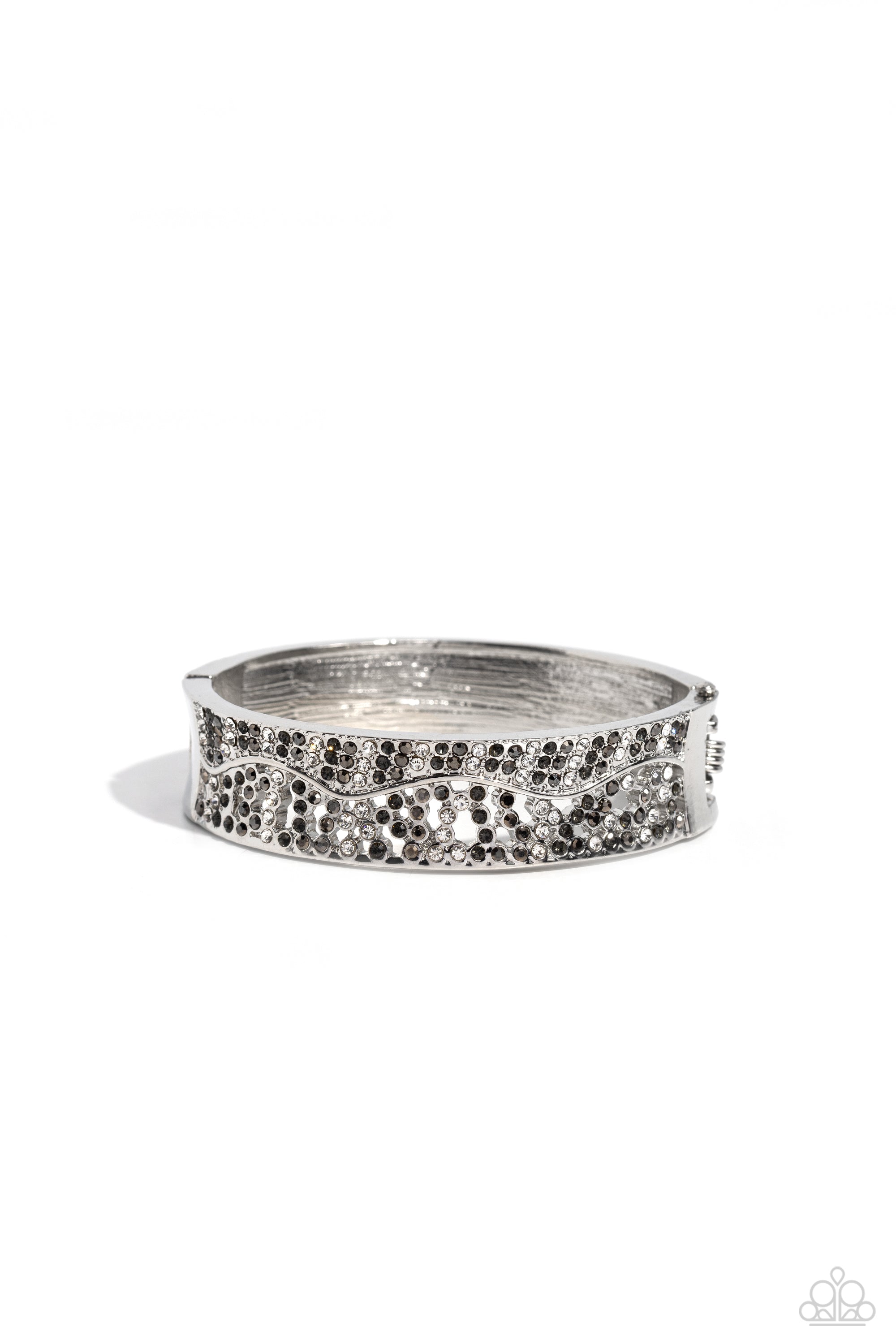 wavy-whimsy-silver-p9re-svxx-320xx
