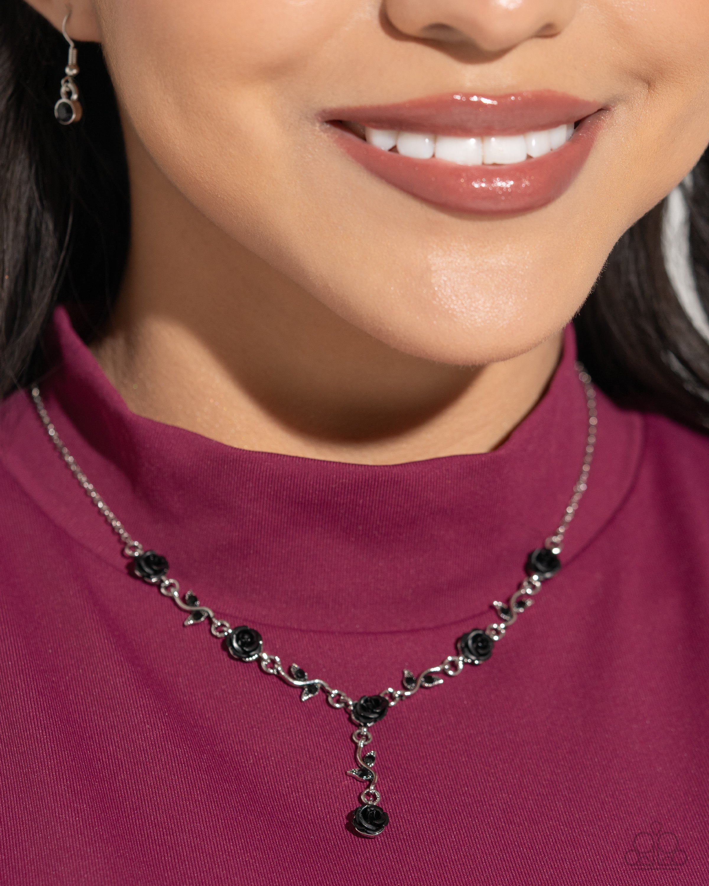 rose-without-saying-black-p2da-bkxx-195uq
