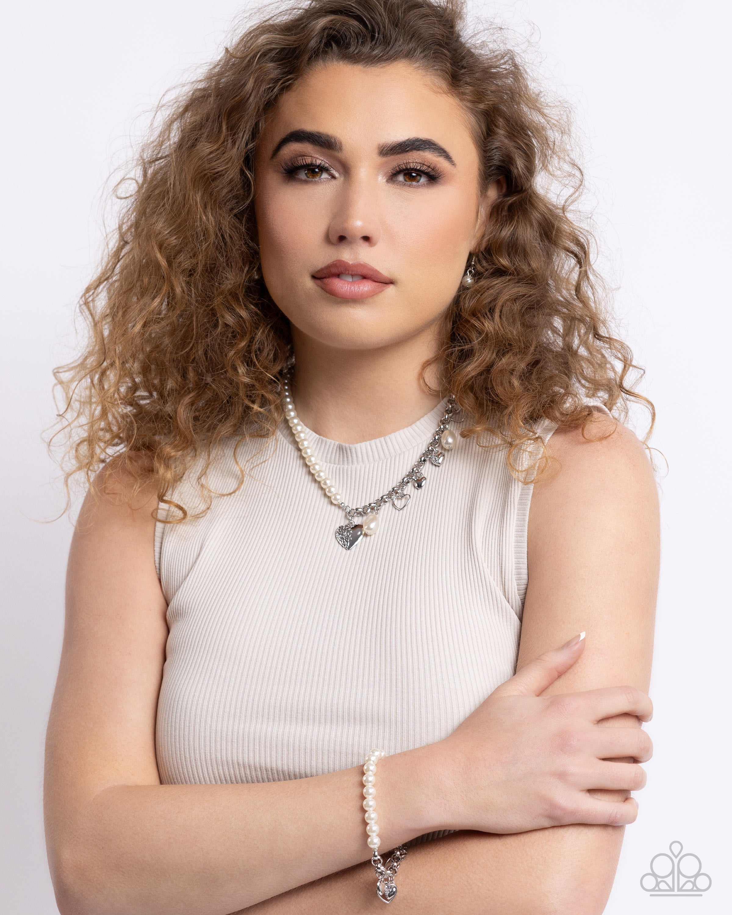 charming-candidate-white-p9wh-wtxx-264zd