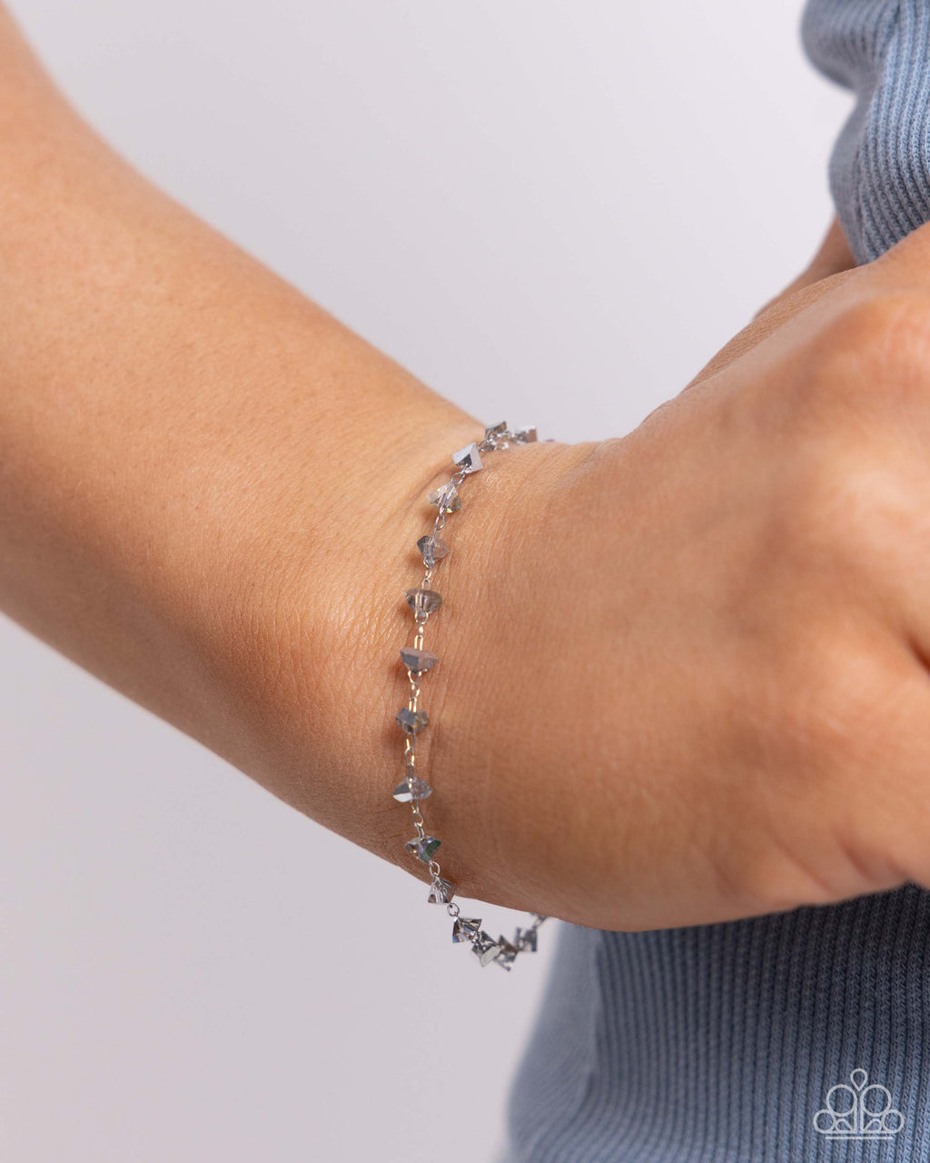chiseled-character-silver-p9da-svxx-241zo