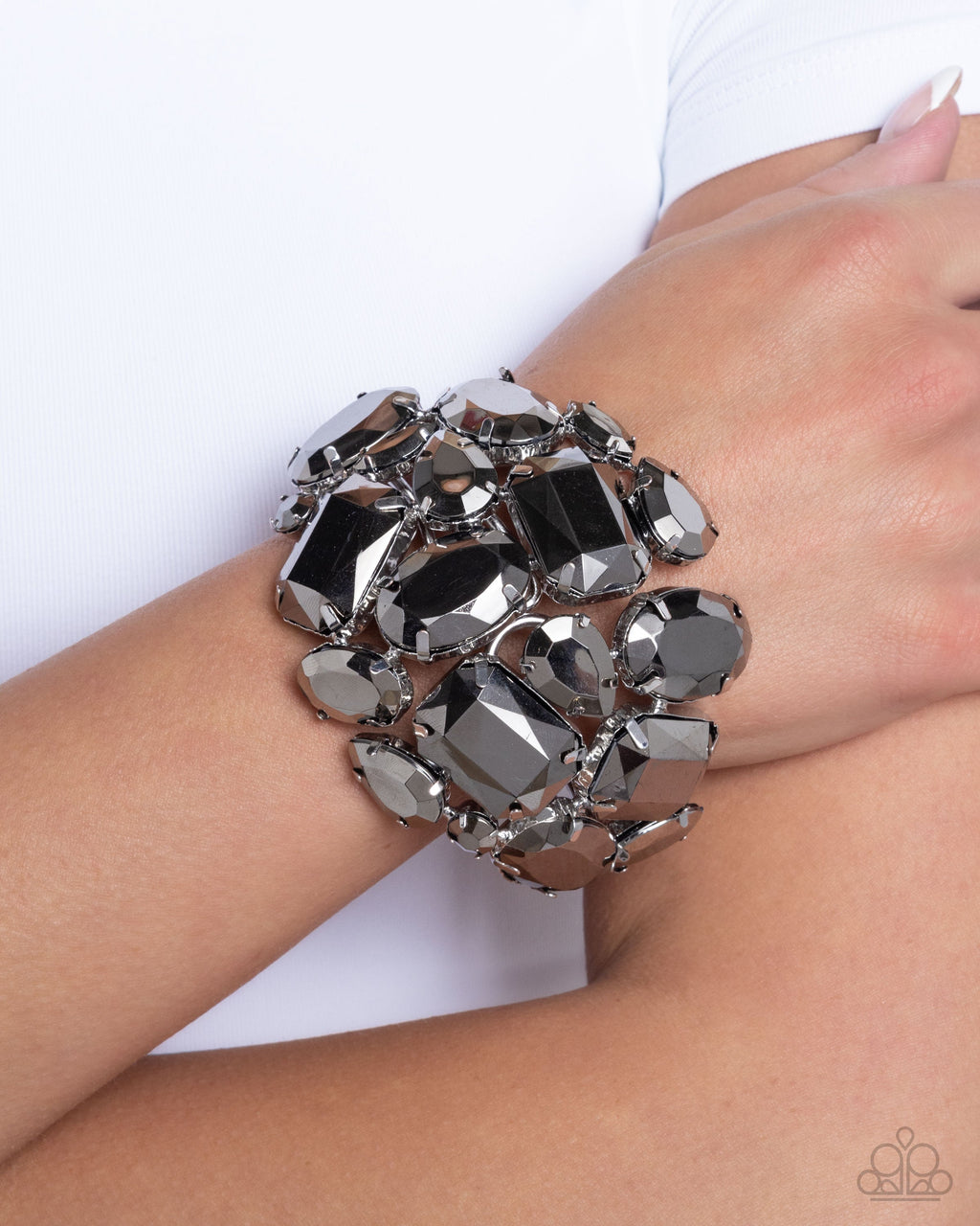 chic-coronation-silver-p9st-svxx-052xx