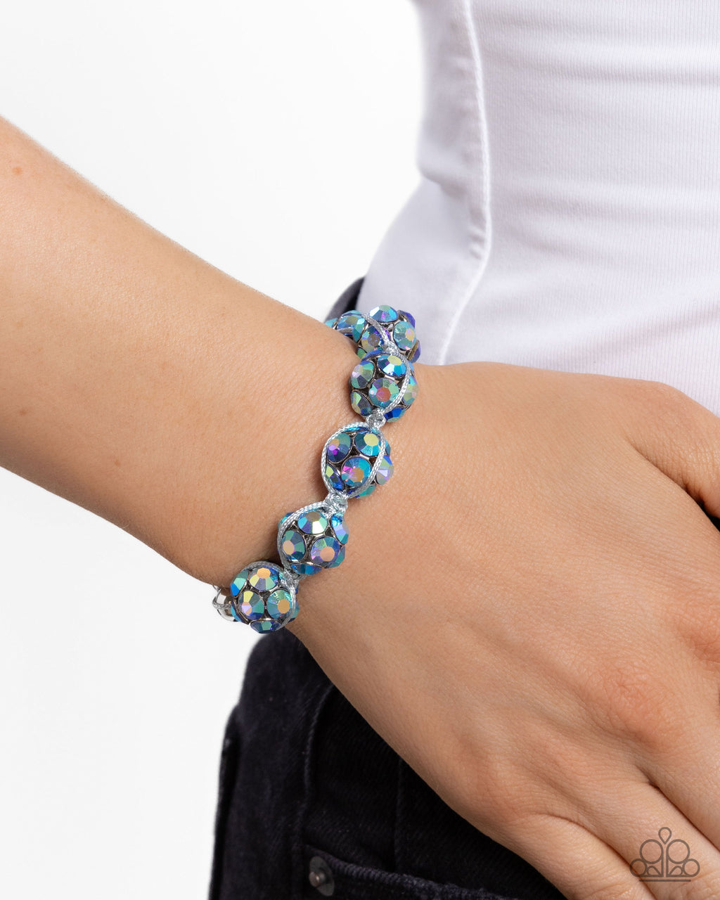 knotted-kindness-blue-p9re-blxx-264xx