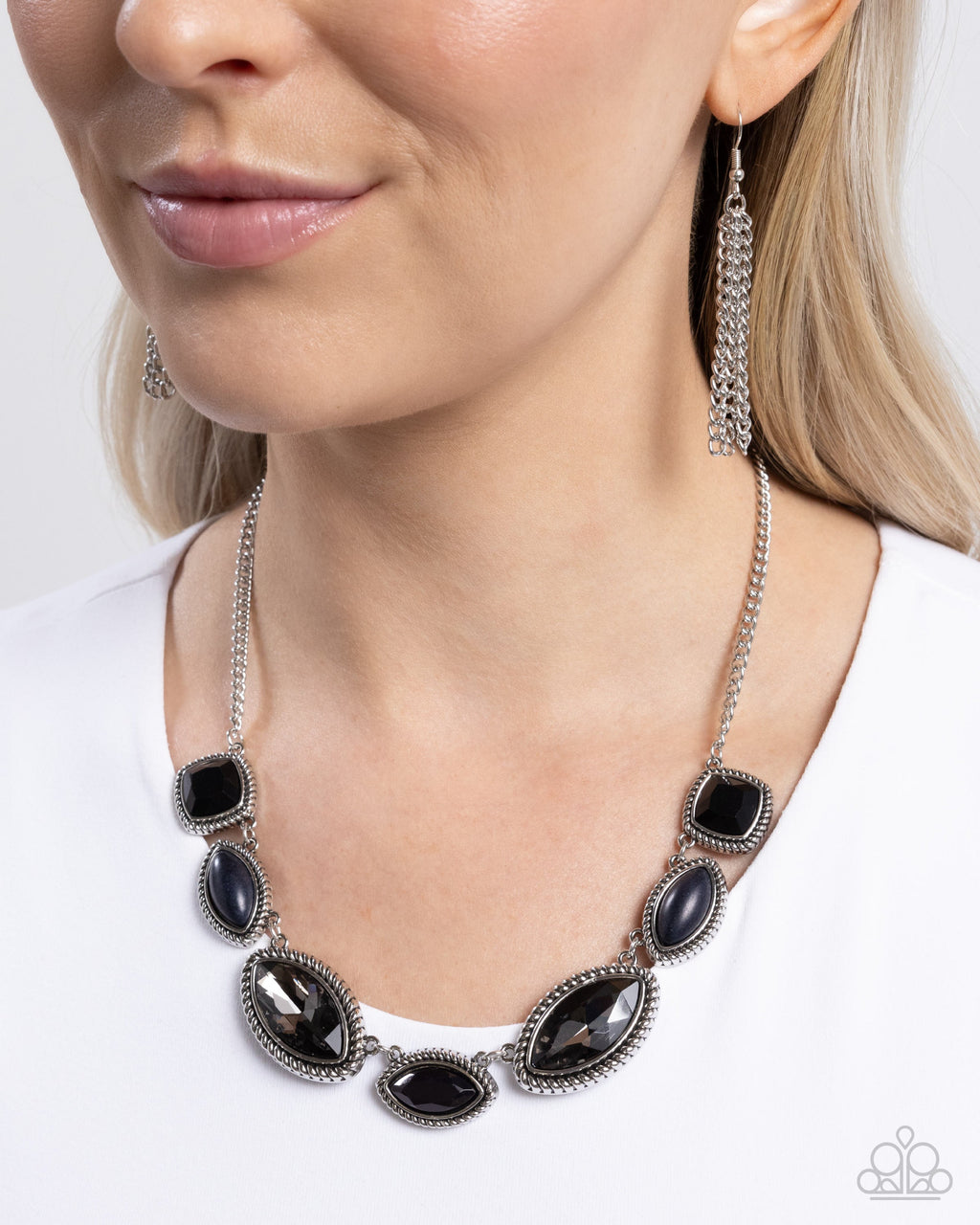 regally-roped-black-p2re-bkxx-499xx