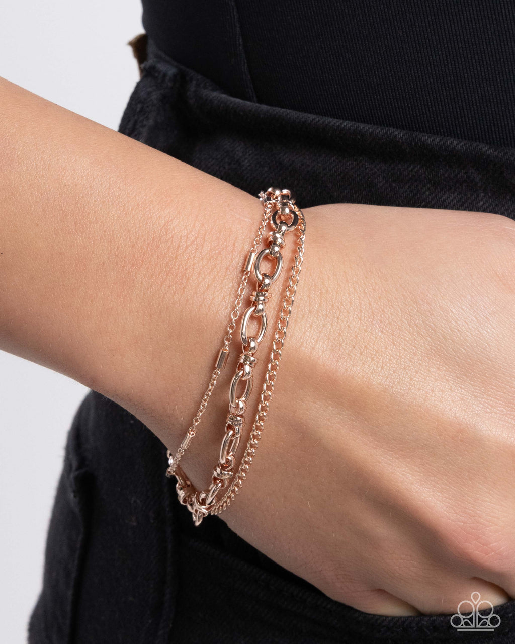 chained-celebration-rose-gold-p9ba-gdrs-138xx