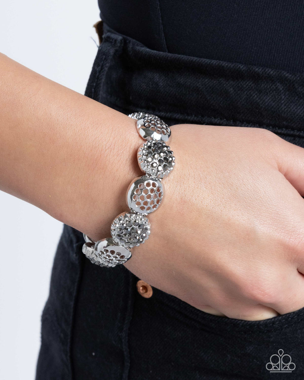 airily-adorned-silver-p9re-svxx-339xx