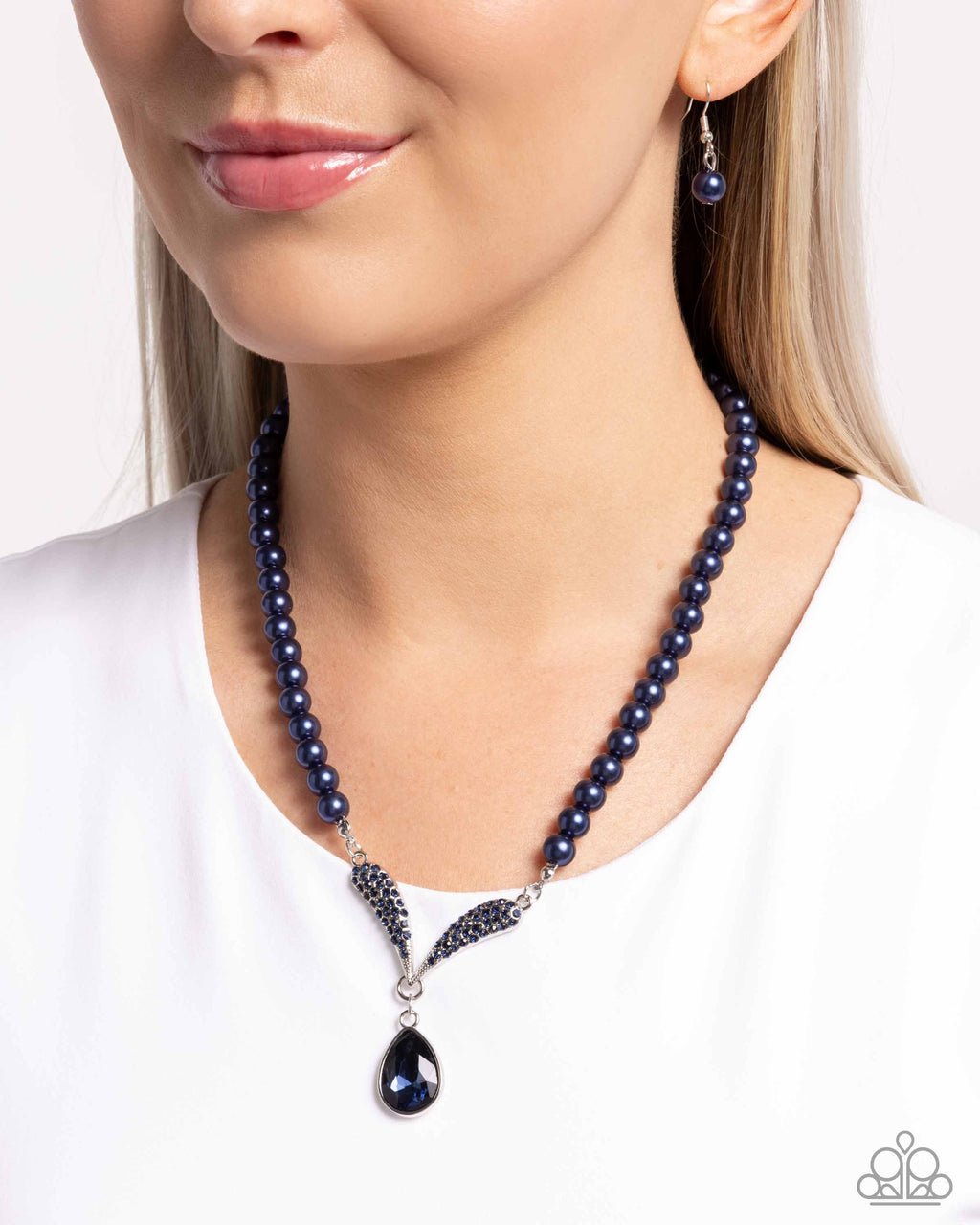 avant-garde-adornment-blue-p2re-blxx-463xx