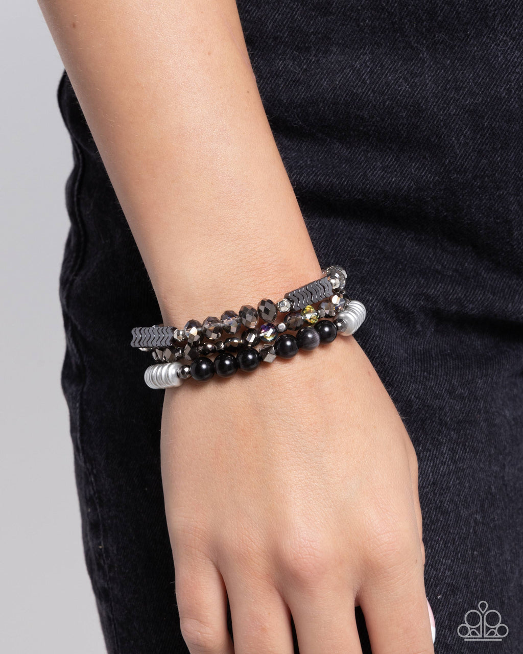 attention-seeker-black-p9re-bkxx-399xx