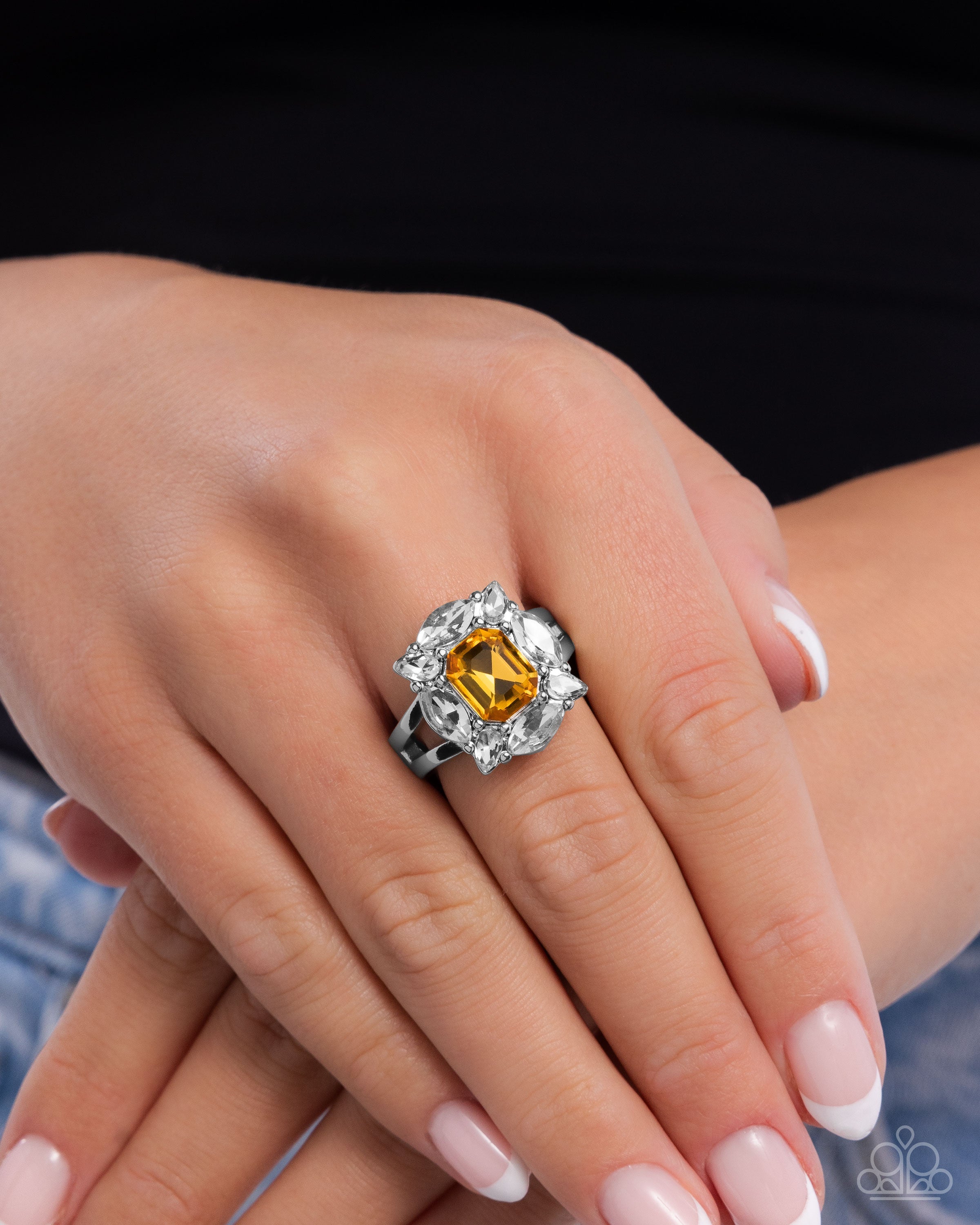 beautiful-things-yellow-p4re-ywxx-087xx