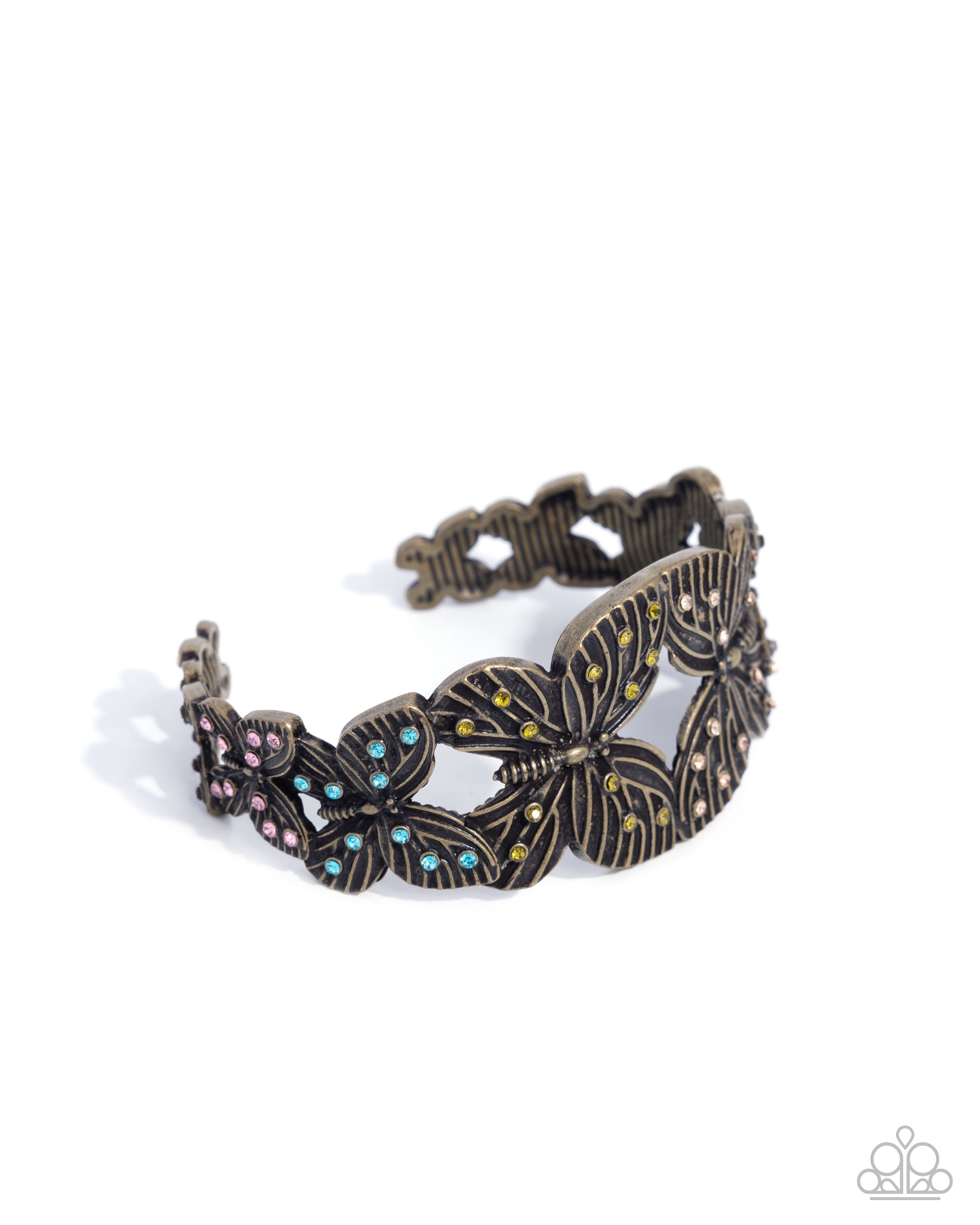 mariposa-makeover-brass-p9wh-brxx-142xx