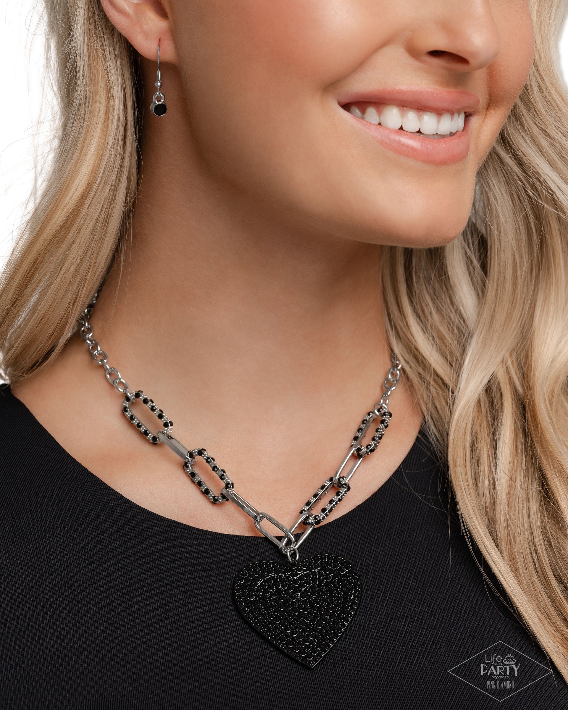 roadside-romance-black-3038-p2st-bkxx-265xx