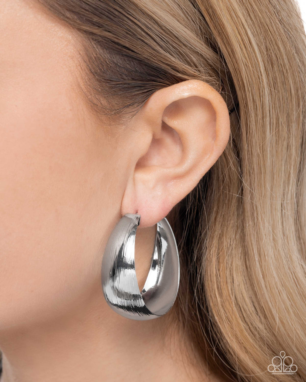 subtle-sheen-silver-p5ho-svxx-454xx