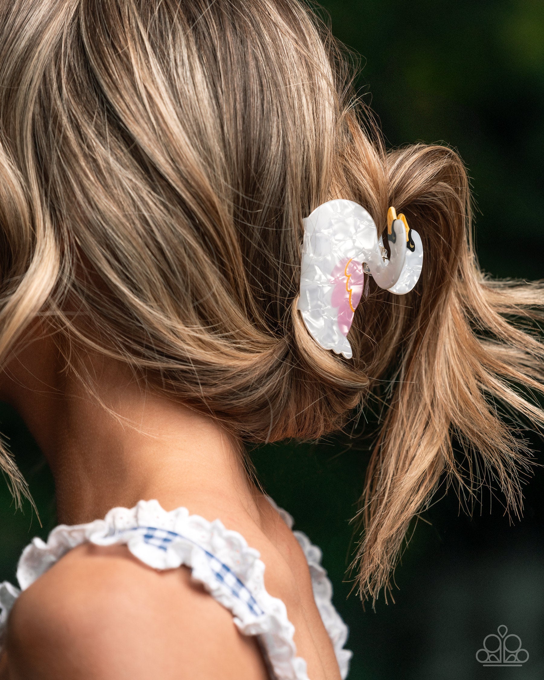 swan-song-white-p7cc-wtxx-028xx