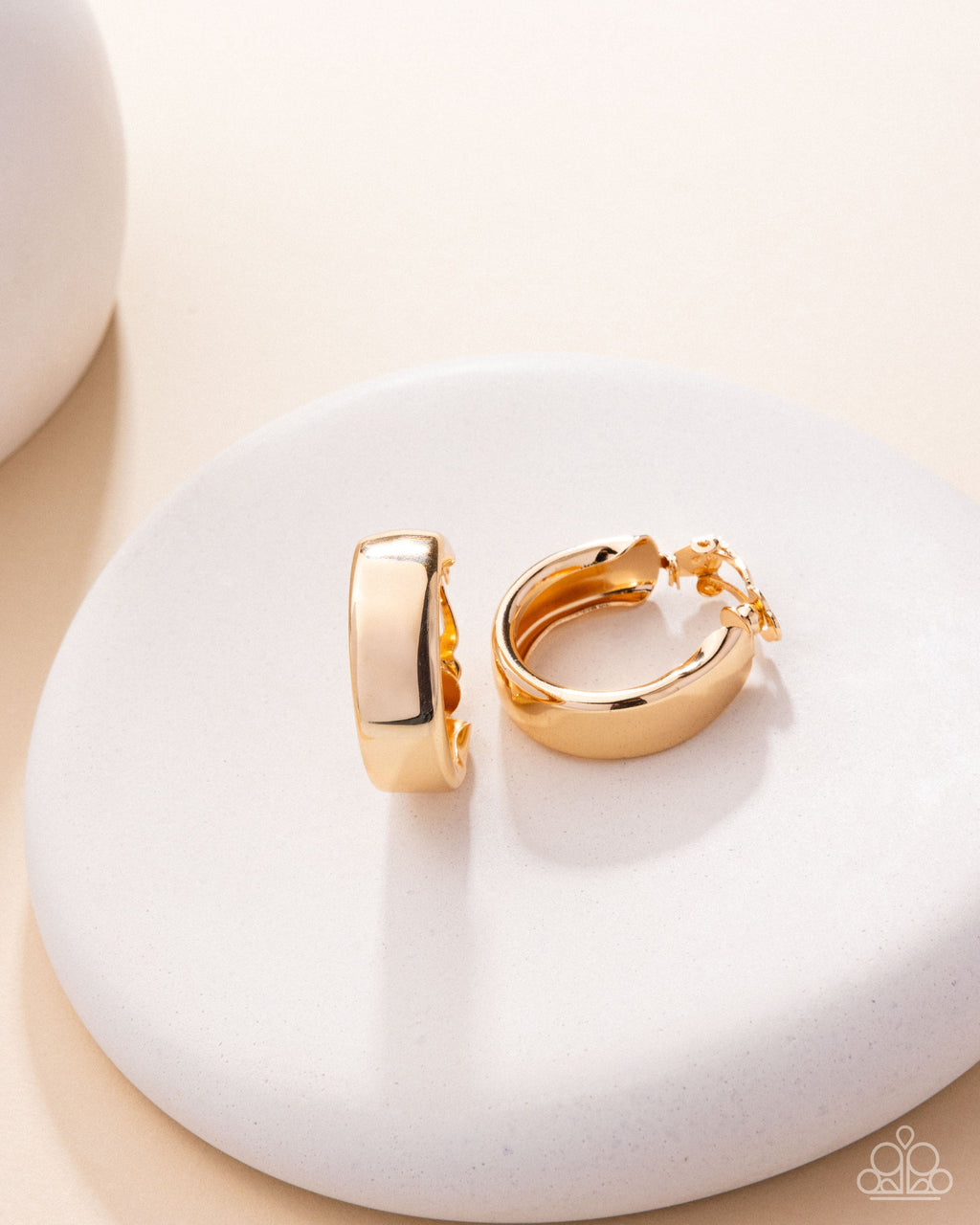 sleek-spell-gold-p5co-gdxx-096xx