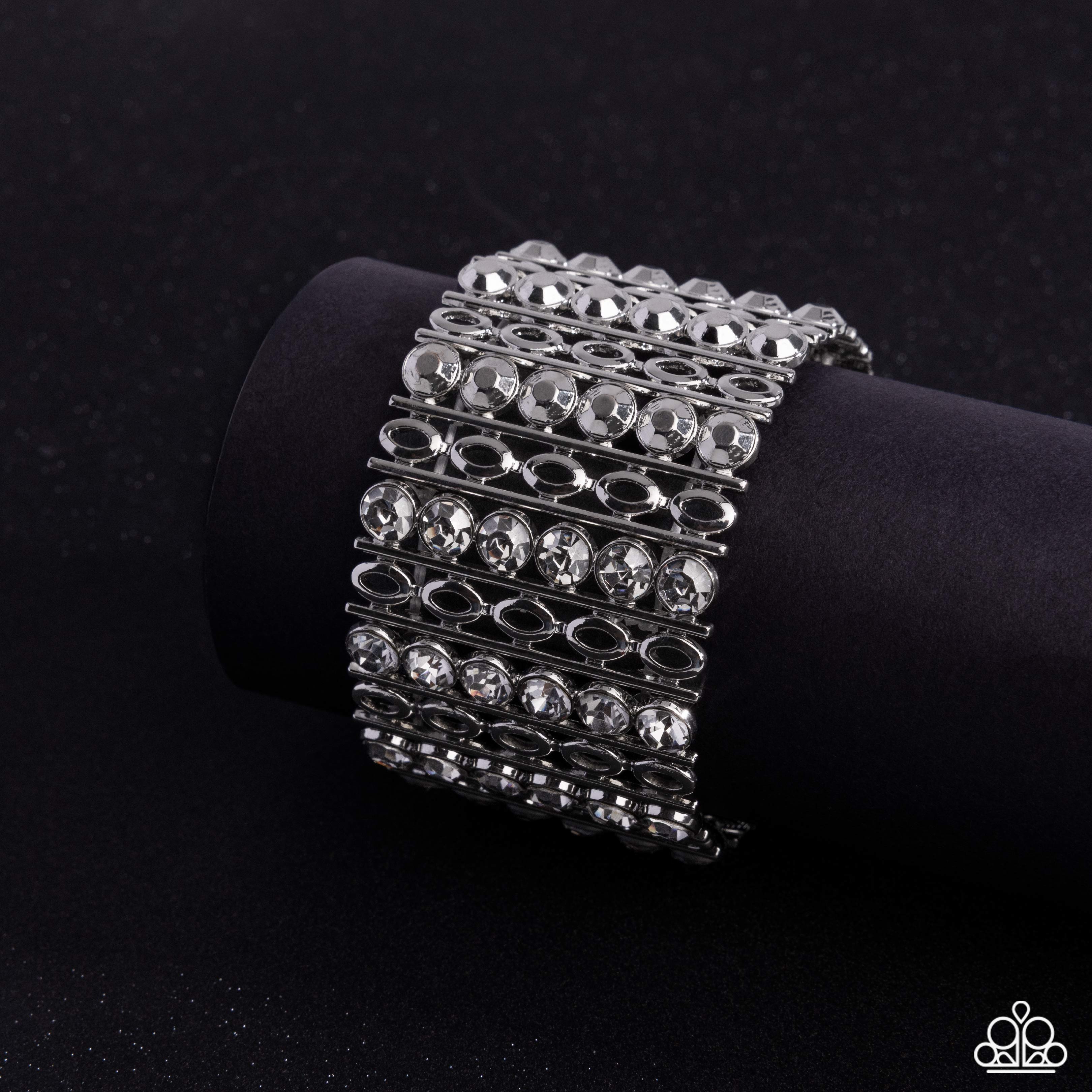 reflective-rows-silver-p9re-svxx-353xx
